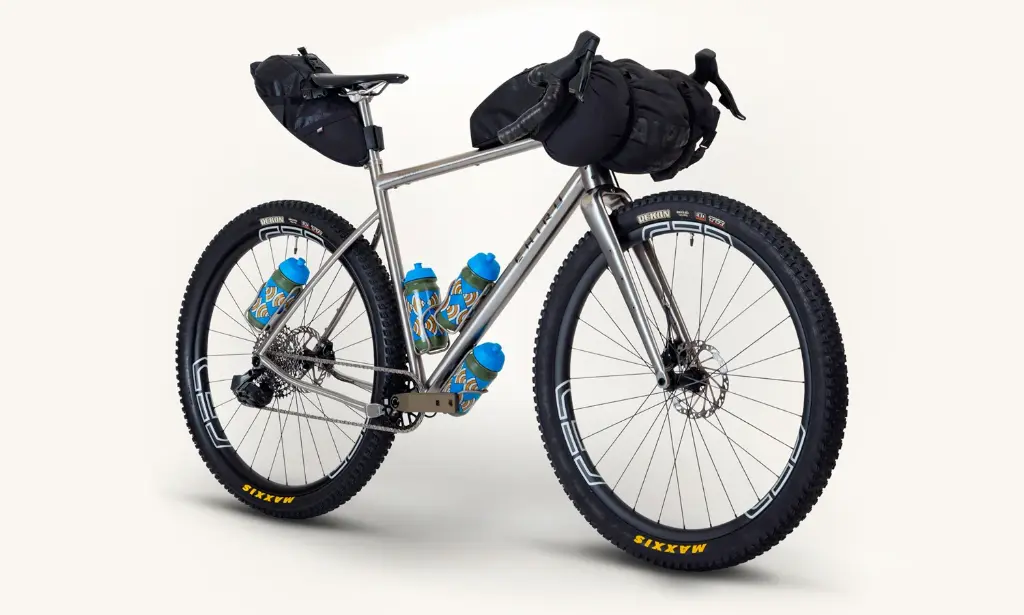 chiru-fukai-monster-gravel-bikepacking-back-2.webp