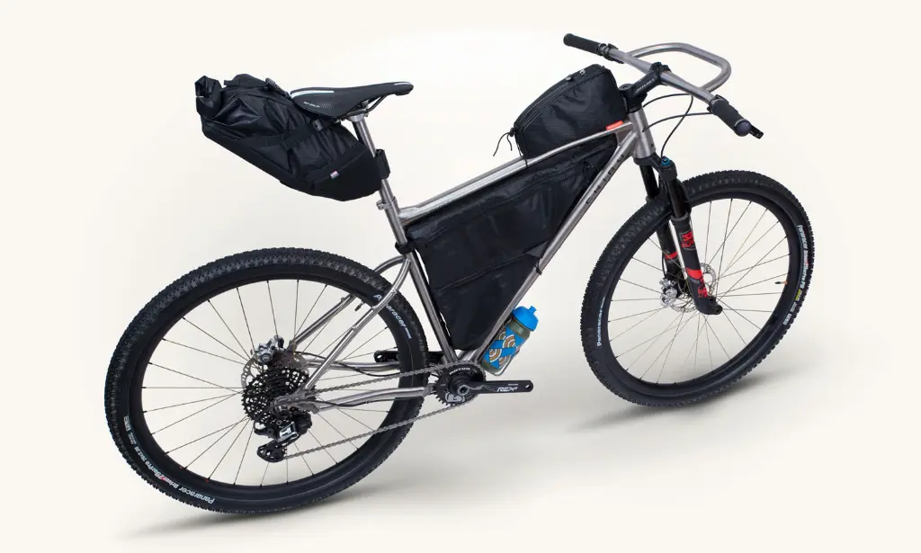 chiru-divider-aventure-bikepacking-top-back-1.webp