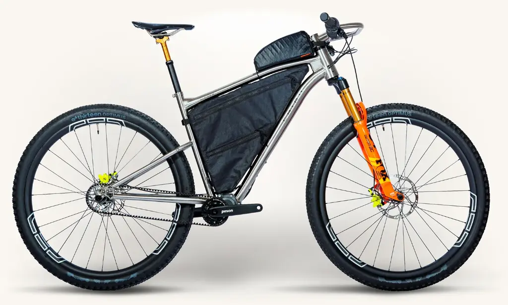 chiru-divider-pinion-aventure-bikepacking-front.webp